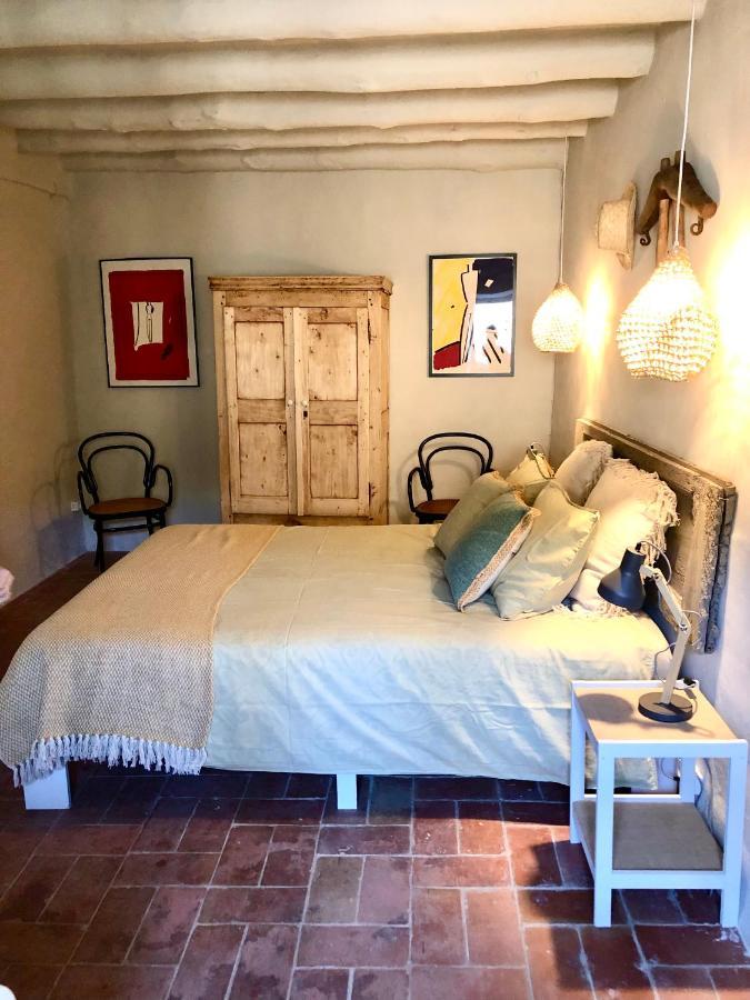 El Castell De Seguero Apartment Beuda Bagian luar foto