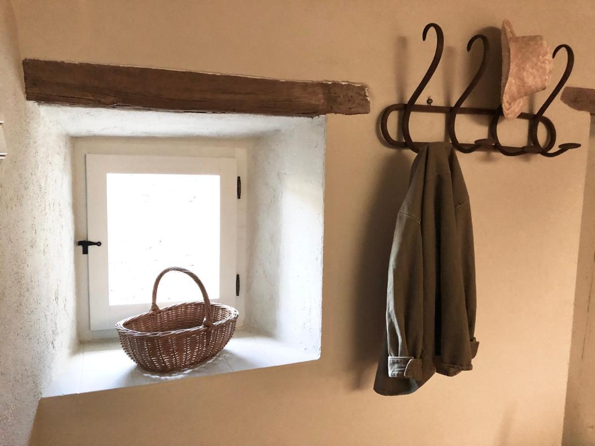 El Castell De Seguero Apartment Beuda Bagian luar foto