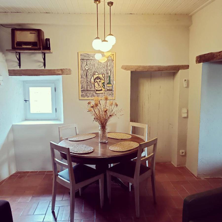 El Castell De Seguero Apartment Beuda Bagian luar foto