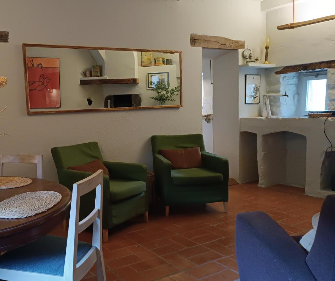 El Castell De Seguero Apartment Beuda Bagian luar foto